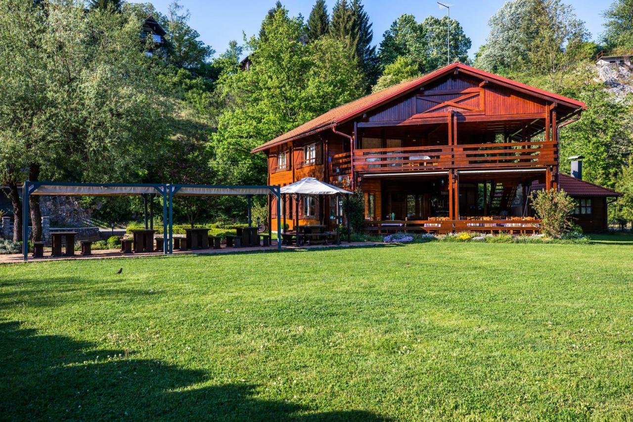 Apartment Mreznicka Kuca *